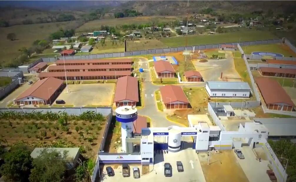 Cuartel regional de Coalcomán con extensión de 35 mil 400 metros cuadrados. Foto: X @Silvano_A