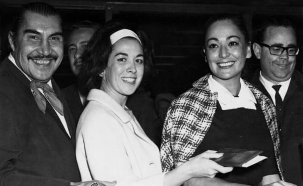 Más allá de la mancuerna laboral entre Columba y Emilio, ambos actores vivieron su propia historia de amor, de la que nació Jacaranda, única hija de la pareja. Adela Fernández, hija de "El Indio" Fernández, contó en entrevista con TV Azteca, que cuando Columba abandonó a su padre, éste estuvo deprimido por varios días, cantando melodías de dolor junto a "Cuco" Sánchez y José Alfredo Jiménez. Fototeca EL UNIVERSAL.