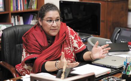 “Trabajamos el doble, con menos recursos”; entrevista con Lenia Batres