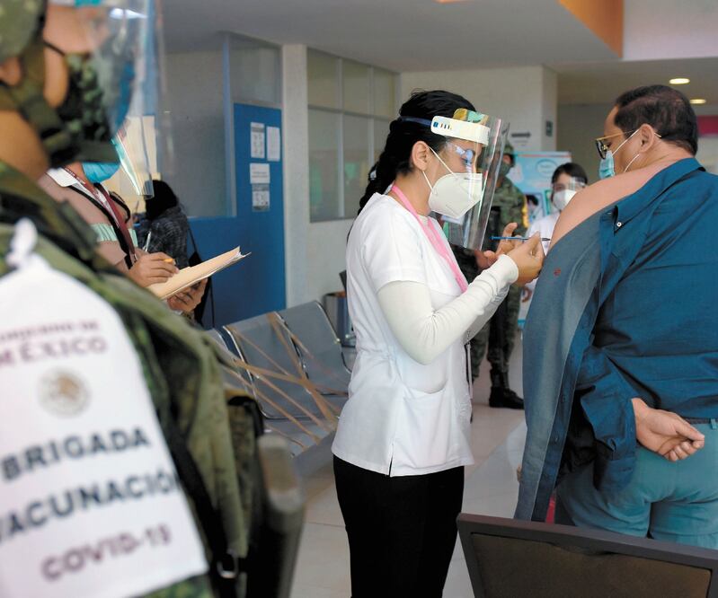 En Cuautla, la FGR indaga la aplicación irregular de vacunas. Foto: ARCHIVO EL UNIVERSAL