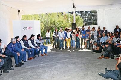 Padres del Rébsamen exigen justicia a Mancera 