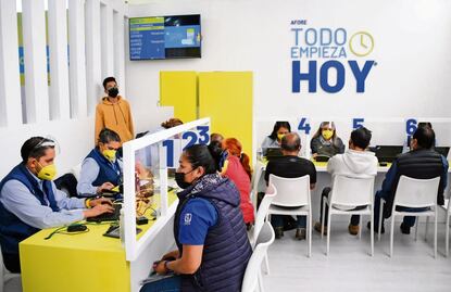 Retiros por desempleo de Afore rompe récord en julio, revela Consar