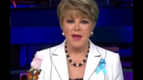 Disfraz de Lolita Ayala y gargajo se vuelve viral en redes sociales