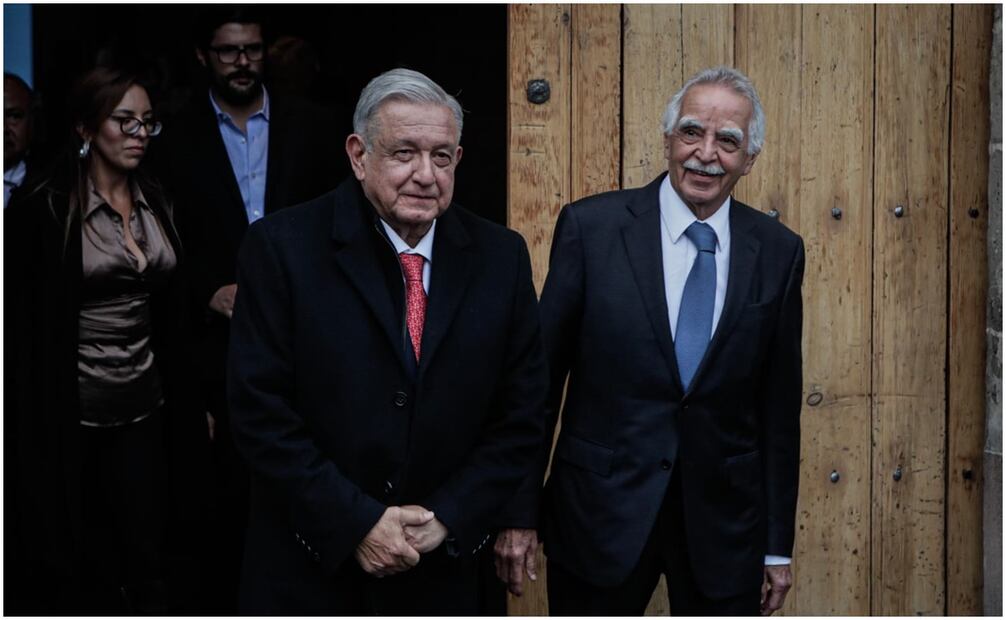 El presidente Andrés Manuel López Obrador sostuvo una reunión con empresarios en el Museo Kaluz. Foto: Gabriel Pano/ EL UNIVERSAL