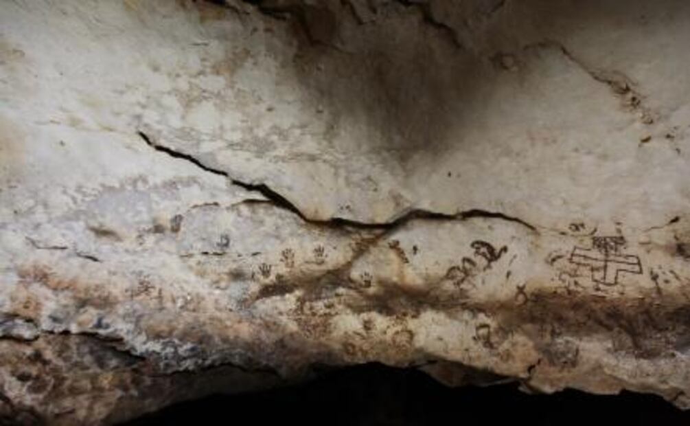 Hallan en la selva maya una cueva con pinturas rupestres