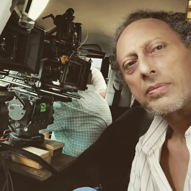 Carlos Serrato era Gustavo Olarte en Betty la fea  (Fuente Instagram @carlosserratoactor)