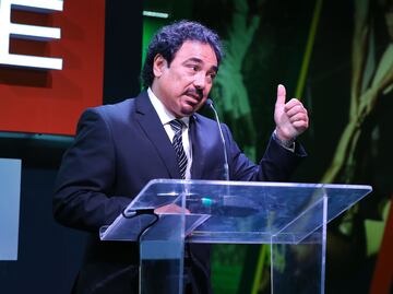 Hugo Sánchez se postula para ser técnico del Real Madrid