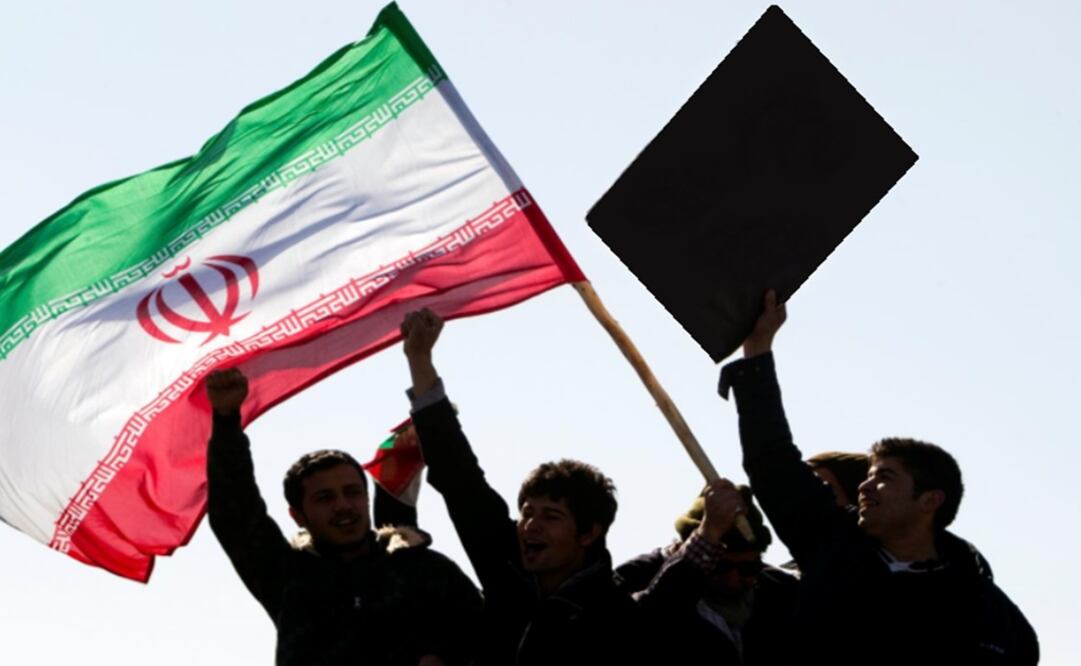 Demonstrators wave Iran's flag – Photo: Raheb Homavandi/REUTERS