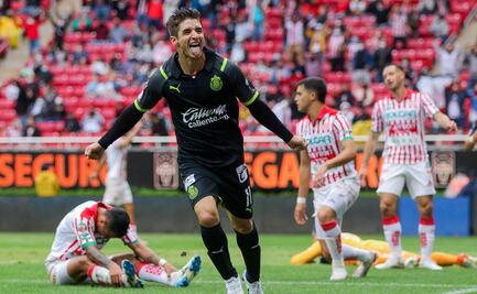 ¿El gol de Chivas ante Necaxa debió ser anulado?