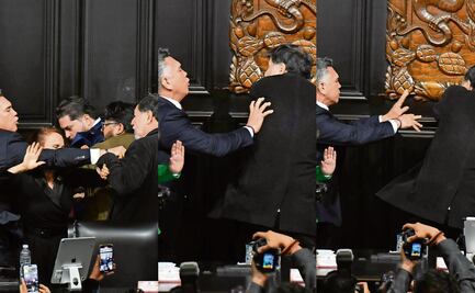 “¡No me toques!”; crónica del jaloneo entre Noroña y Alito