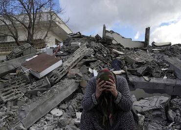 Senadores y diputados guardan minuto de silencio por muertos en terremoto en Turquía y Siria