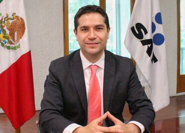 Contadores aplauden ratificación de Antonio Martínez al frente del SAT