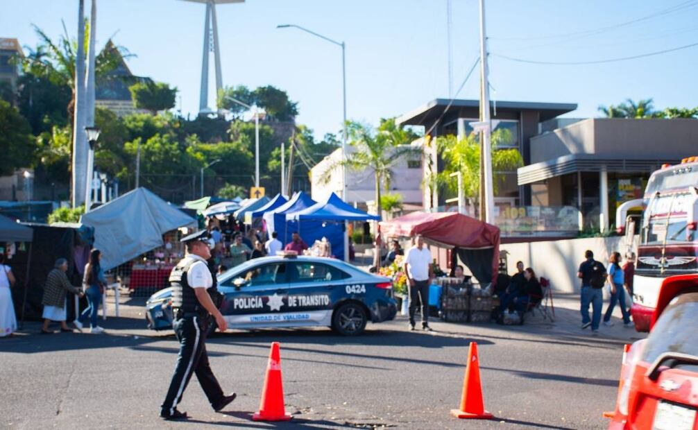 Afluencia masiva en templo La Lomita, Sinaloa; Protección Civil refuerza operativo.
Foto: Especial.