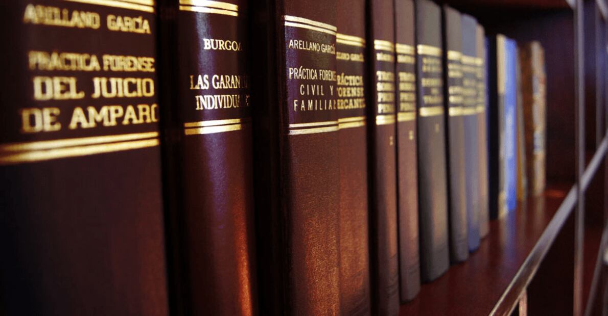Libros de derecho. Foto: Derecho en México
