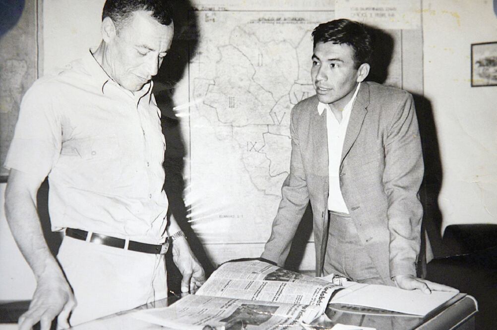 Emilio Viale (der.) destacó por reportajes y entrevistas que realizó a personajes importantes, desde procuradores, gobernadores, políticos hasta delincuentes. Foto: ARCHIVO EL UNIVERSAL