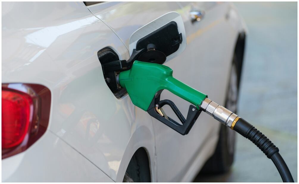 Cargar gasolina. Foto: Unsplash