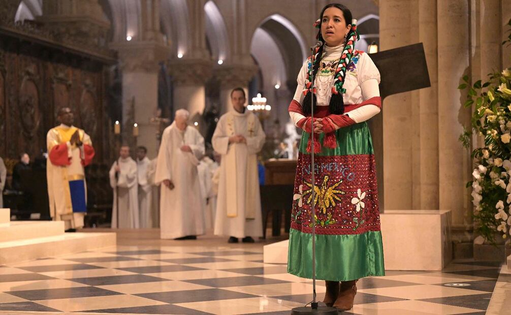 Los turistas y fieles portaron banderas mexicanas, trajes tradicionales e imágenes de la virgen. Foto: AFP