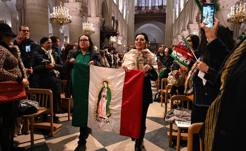 Durante los más de cinco años de reconstrucción, la fiesta en honor a la "Patrona de México", se había trasladado a la cercana iglesia medieval de Saint Germain l'Auxerrois. Foto: AFP