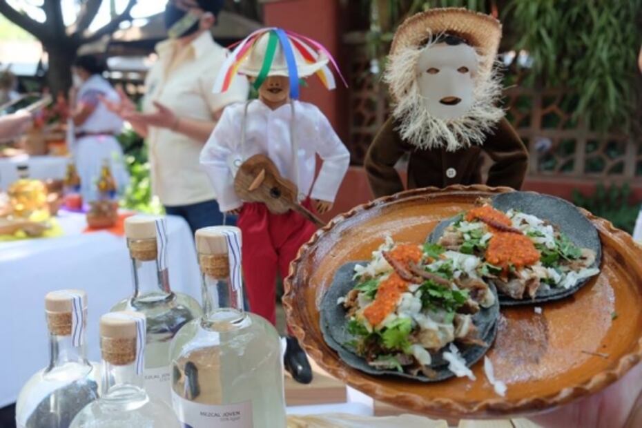 Prepara salsas y antojitos con insectos 