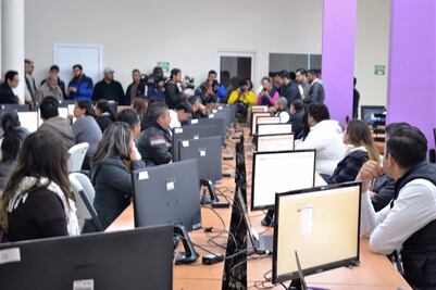 Entregan firmas 27 aspirantes a candidatos independientes en Coahuila