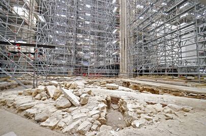 Arqueólogos abrirán sarcófago descubierto debajo de Notre-Dame