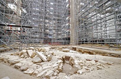 Arqueólogos abrirán sarcófago descubierto debajo de Notre-Dame