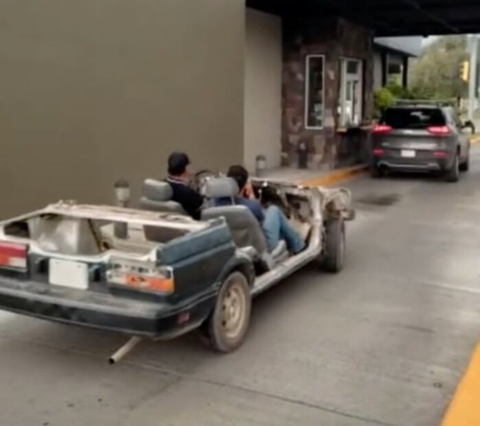 VIDEO: El auto chatarra que circula por Ciudad Victoria sí existe