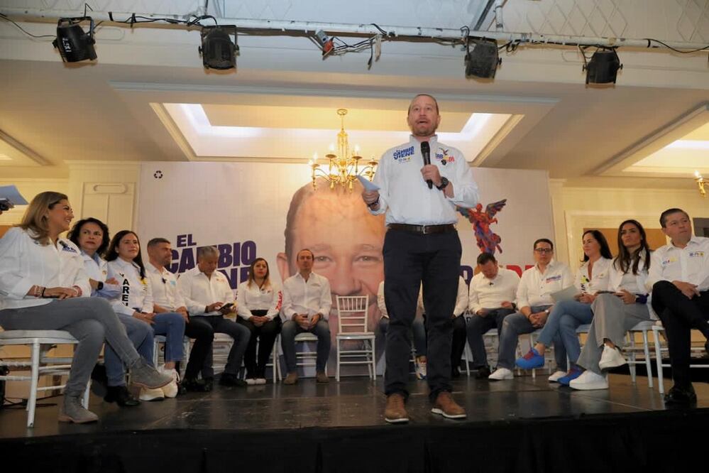 Taboada y candidatos a alcaldías. Foto Especial