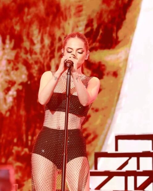 Paty Cantú: el look con transparencias con el que impone tendencia