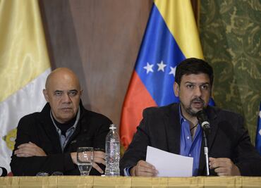Acusan a chavismo de promover con dinero división de oposición