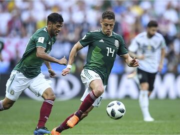 Chicharito Hernández y Carlos Vela descartados para sustituir al Tecatito Corona