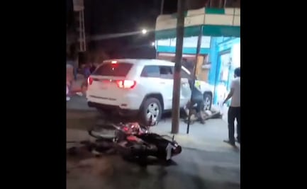 Camioneta arrolla a 2 personas de manera intencional en Tecámac