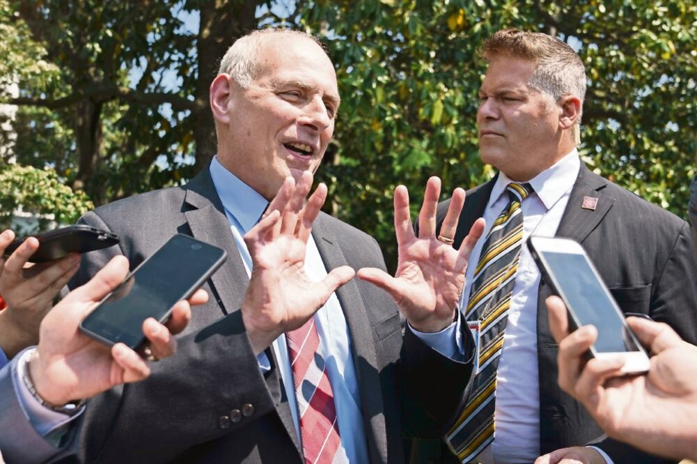 El jefe de gabinete de la Casa Blanca, John Kelly, defendió la posibilidad de separar familias como “elemento disuasorio” de los flujos migratorios. Foto: CAROLYN KASTER. AP