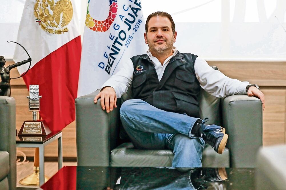 El delegado Christian von Roehrich lamenta que no haya un solo detenido por el derrumbe de los condominios en Zapata 56 (CRISTOPHER ROGEL. EL UNIVERSAL)