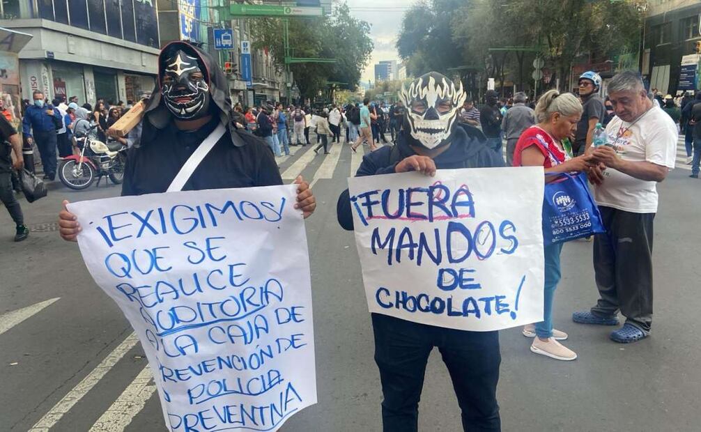 Manifestantes marcharon desde el Zócalo hasta realiza un corte vial en Eje Central (06/10/2025). Foto: Juan Carlos Williams / EL UNIVERSAL