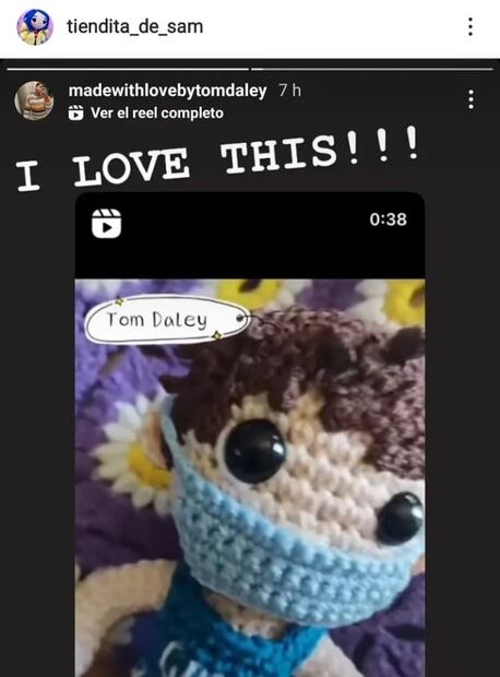 Artesana mexicana teje muñeco de crochet inspirado en Tom Daley