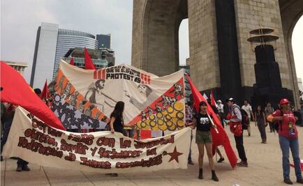 Marcha Bloque Rojo Antifascista hacia el Zócalo