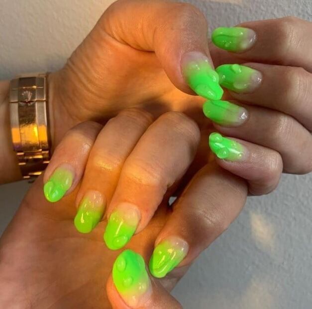 Uñas neón: la tendencia más top para la primavera 