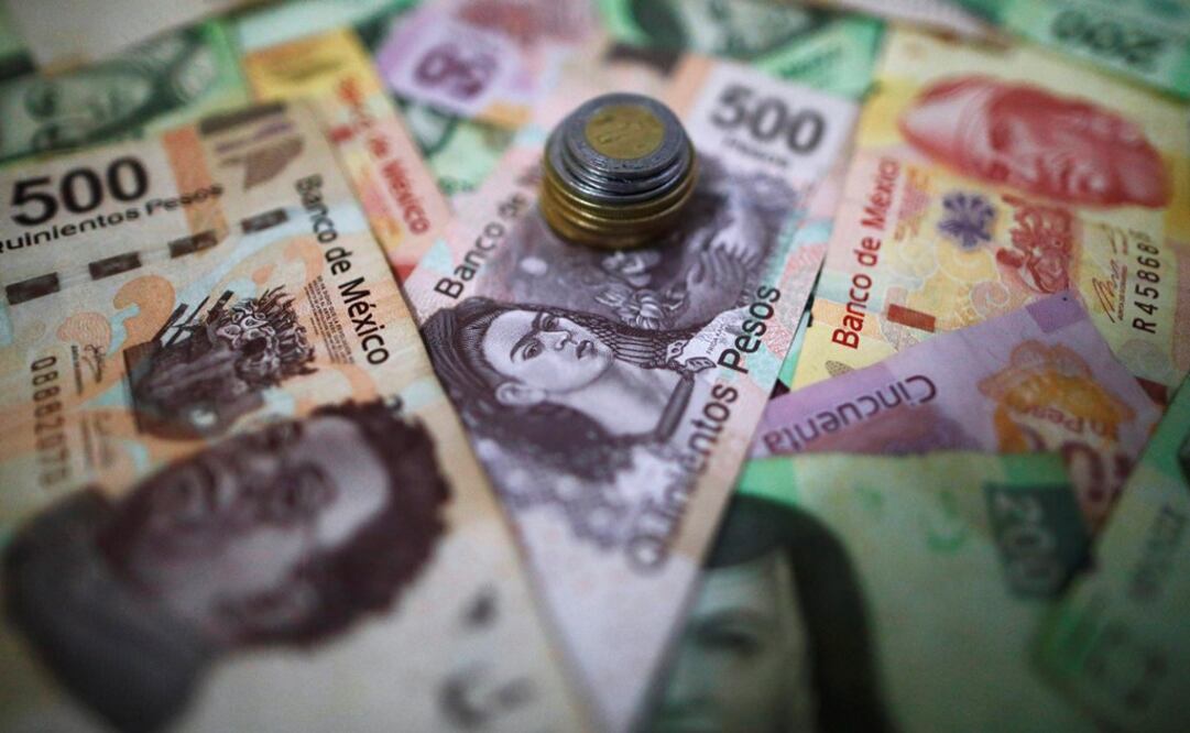 The way in which governments spend public resources can contribute to spark an economic crisis - Photo: Edgard Garrido/REUTERS