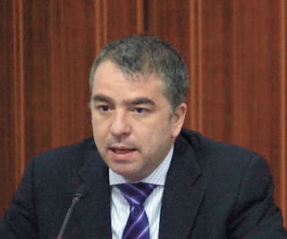 Los chapulines que aspiran al INE