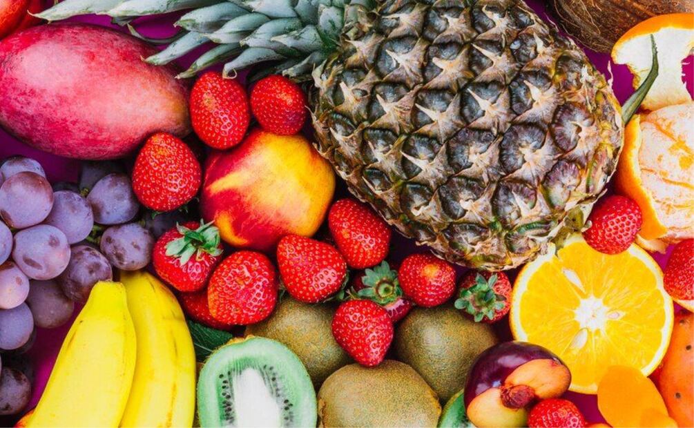 Descubre qué alimentos pueden ayudarte a disminuir el calor. Foto: Freepik