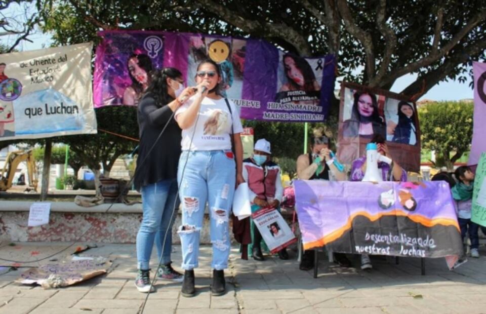 "Lo único que pedimos es justicia y encontrar a nuestras hijas", piden madres en Amecameca