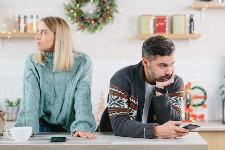 Harvard analiza por qué discutimos más en Navidad. Fuente: Freepik.