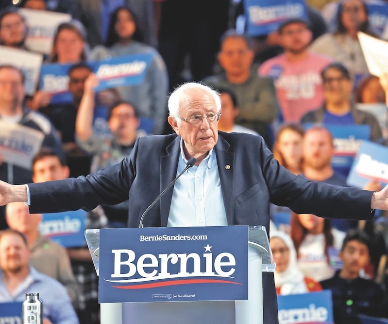 El precandidato presidencial demócrata, senador Bernie Sanders, durante un mitin de campaña en la Universidad de Houston, Texas. Foto: MIKE SEGAR. REUTERS