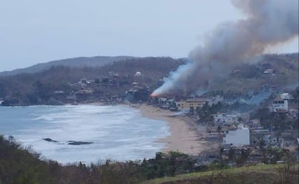 Reportan incendio en zona hotelera de Zipolite, Oaxaca; alcanza al menos 10 negocios
