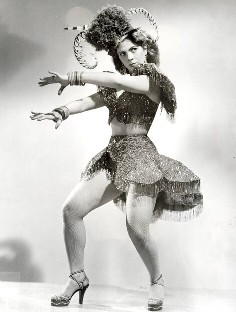 María Antonieta Pons tenía una complexión curvilínea, menuda pero muy ágil, con cintura marcada y piernas torneadas, ideales para la danza tropical.
Fototeca EL UNIVERSAL.