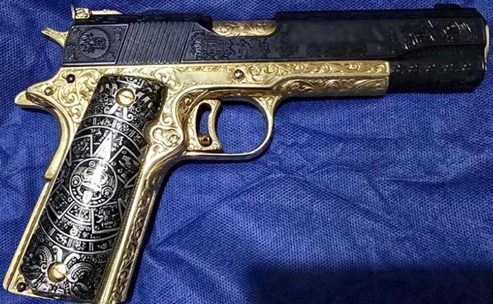 En la detención se hallaron dos armas de fuego cortas en el domicilio. Foto: Especial