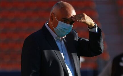 Memo Vázquez, desesperado en el banquillo del San Luis