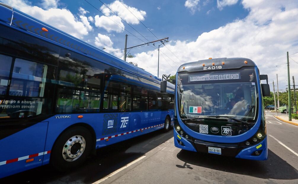 En el tramo de Constitución de 1917 a Mixcoac el servicio del Trolebús se dará con 26 unidades sencillas y 28 articuladas. Foto: Luis Camacho / EL UNIVERSAL