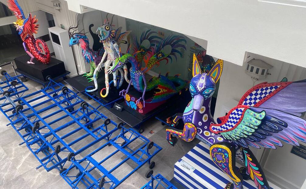 Últimos detalles para el desfile de alebrijes monumentales en la CDMX 14 de octubre de 2024/ Foto: Especial